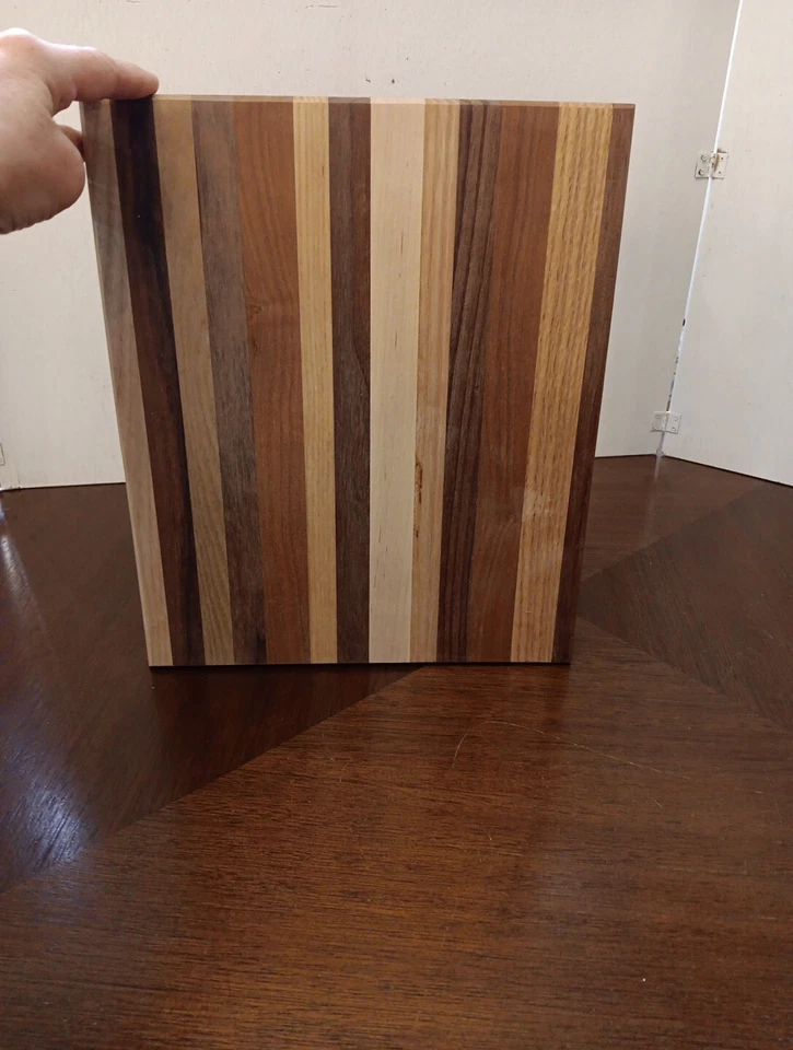 Hand Crafted Cutting Board 12 x 10 x 1 Mixed Hard Wood Beveled Edge - Image 4 of 4