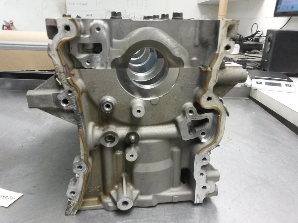 Bloque de cilindros del motor de Chevrolet Malibu Limited 2016 2,5 12657218 Foto 3 de 4