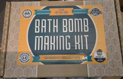 Bath Bomb Kit   Deluxe, Make 12 All Natural Bath Bombs at Home