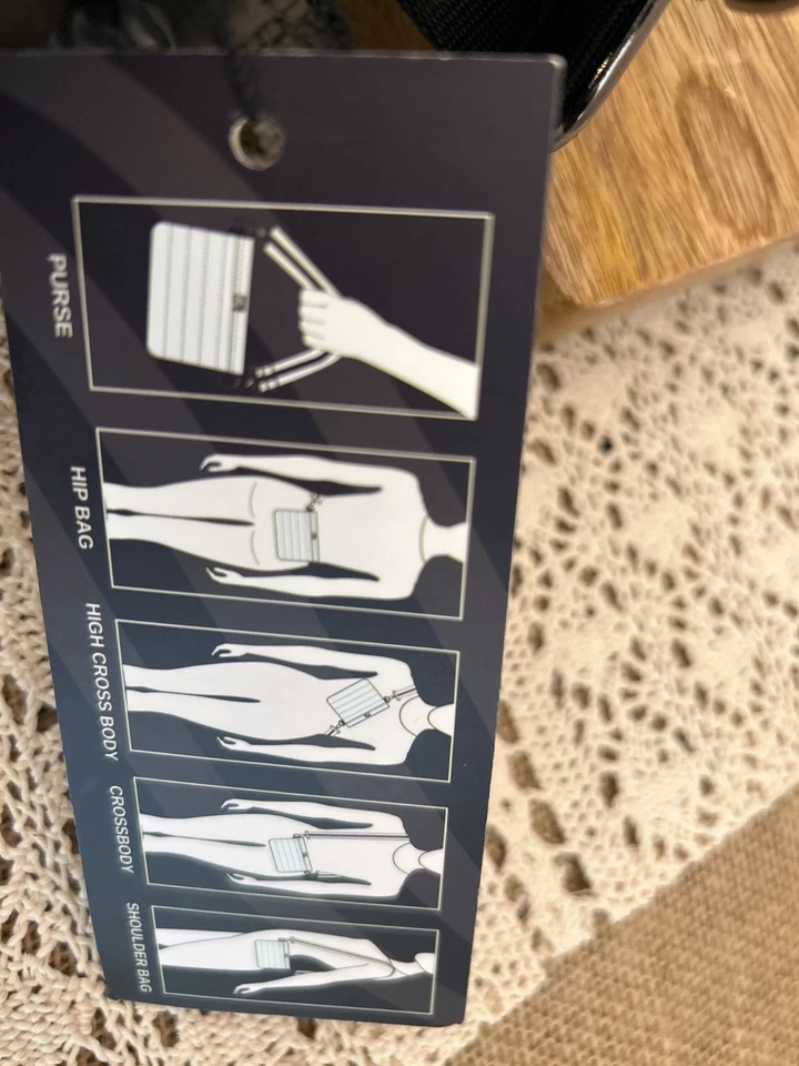 NewwTags Think Roylin Acolchado Gris Perla Original Bolso Metálico Convertible Cartera Foto 4 de 4