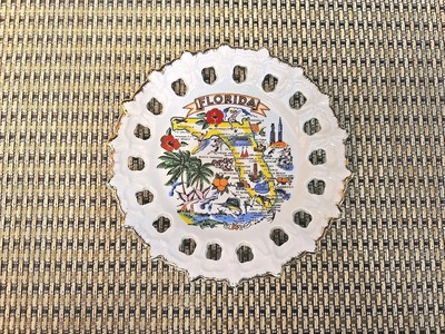 Florida Souvenir Scalloped Wall Plate 7'' Map Attractions Decorative Made Korea