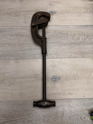 Vintage No. 2 Heavy Duty 20  Pipe Cutter Made in USA