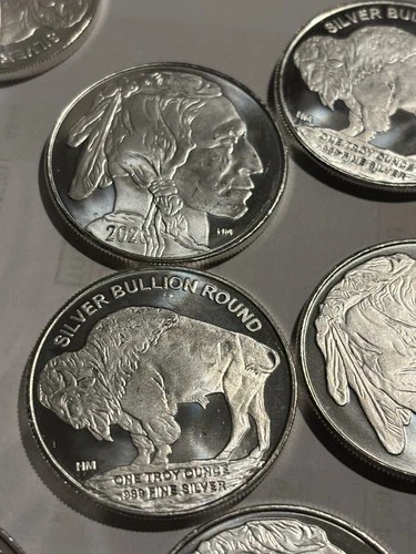1 oz Silver Round - Buffalo. 1 (one). Pure 99.99 silver  Fire Hot!!