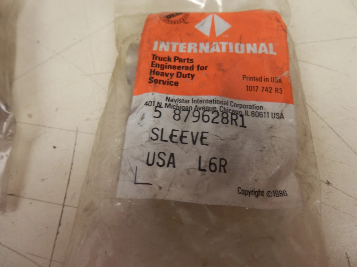FIVE (5) PACK GENUINE OEM INTERNATIONAL SLEEVE 879628R1 FREE 