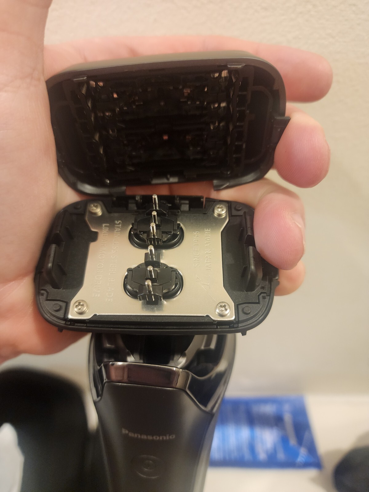 Panasonic ARC6 ES-LS9A-K Rechargeable Shaver w/ Out  Cleaning Station