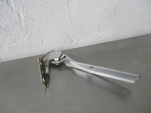 Motorhaubenscharnier Rechts 8D0823302B Audi A4 B5 1,6 L 74 kW 101 PS Bj. 09.1996