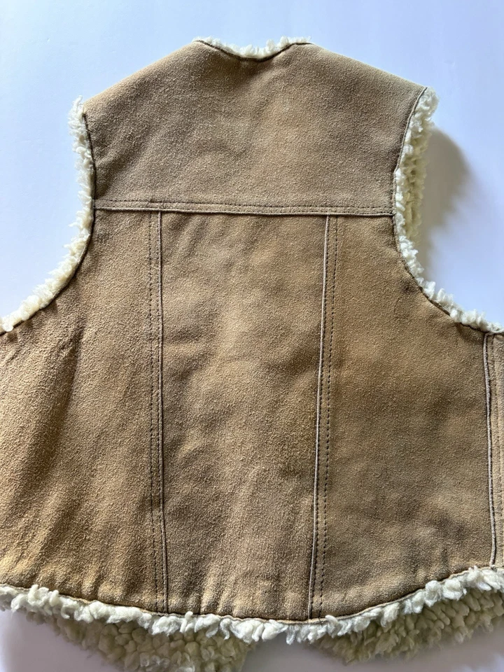 Chaleco Occidental Vintage Gamuza Tostada con Forro Sherpa Niño Pequeño Talla Cuero Genuino C Foto 2 de 2