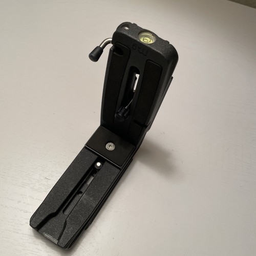 Manfrotto MS050M4-Q5 L Bracket, 33.07 lbs Load Capacity, 501PL QR Plate - Picture 16 of 23