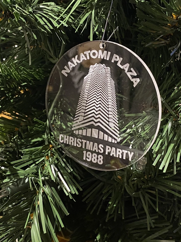 Hans Gruber Falling off Nakatomi Plaza Advent Calendar INCLUDES 2x 3” ORNAMENTS - Image 4 of 4