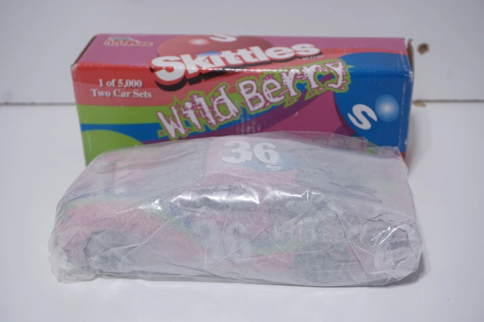 RACING CHAMPIONS 1:24 SKITTLES RACING 1/24TH SCALE GRAND PRIX die cast model - Image 2 of 4