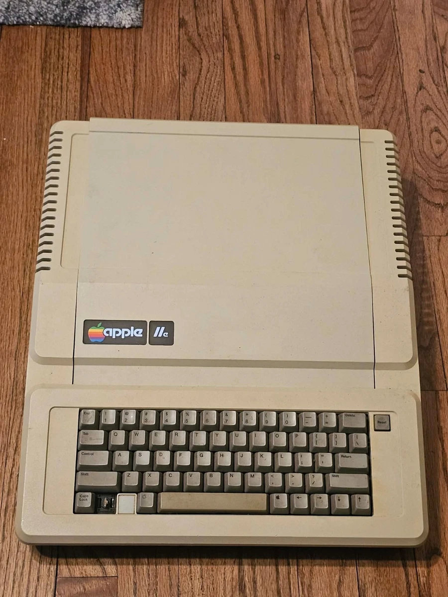 Preços baixos em Apple IIe Computadores e mainframe Antigos | eBay
