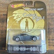 Hot Wheels Aston Martin DBS James Bond 007 silber 1:64 2013