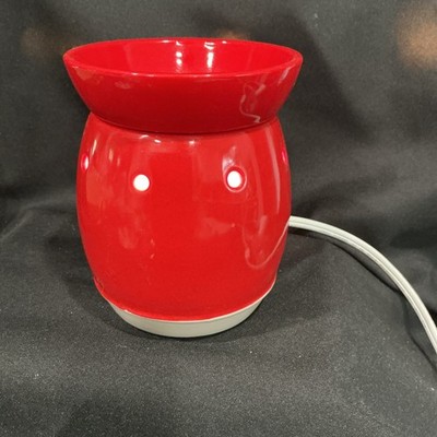 Scentsy Fruit Punch Red/White Plug In Warmer With Light Bulb
