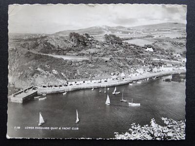 Pembrokeshire FISHGUARD Lower Quay & Yacht Club c1961 RP Postkarte von Studio Jon