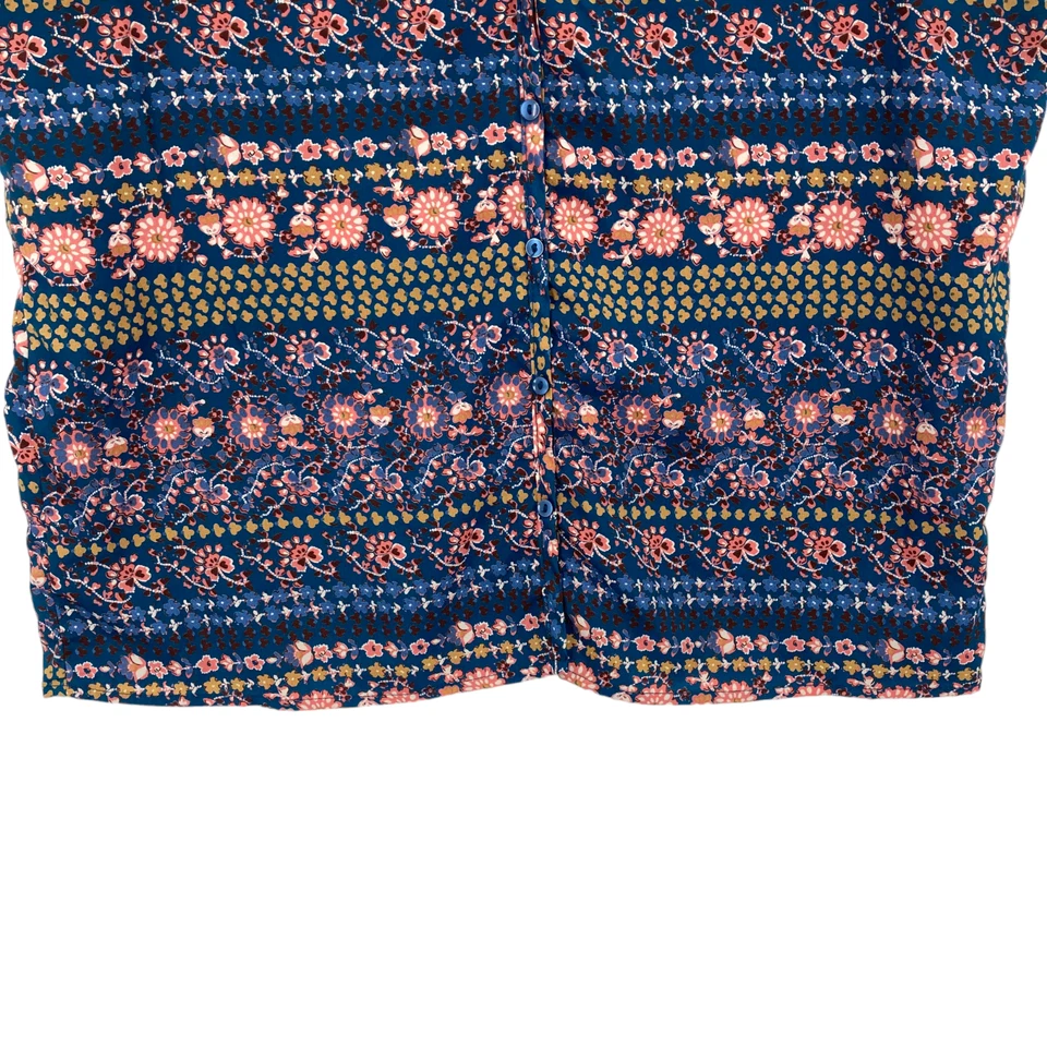 Regata Everly Feminina Tamanho 3 Multi Floral Malha Sem Mangas Decote V Botão Frontal - Imagem 3 de 4