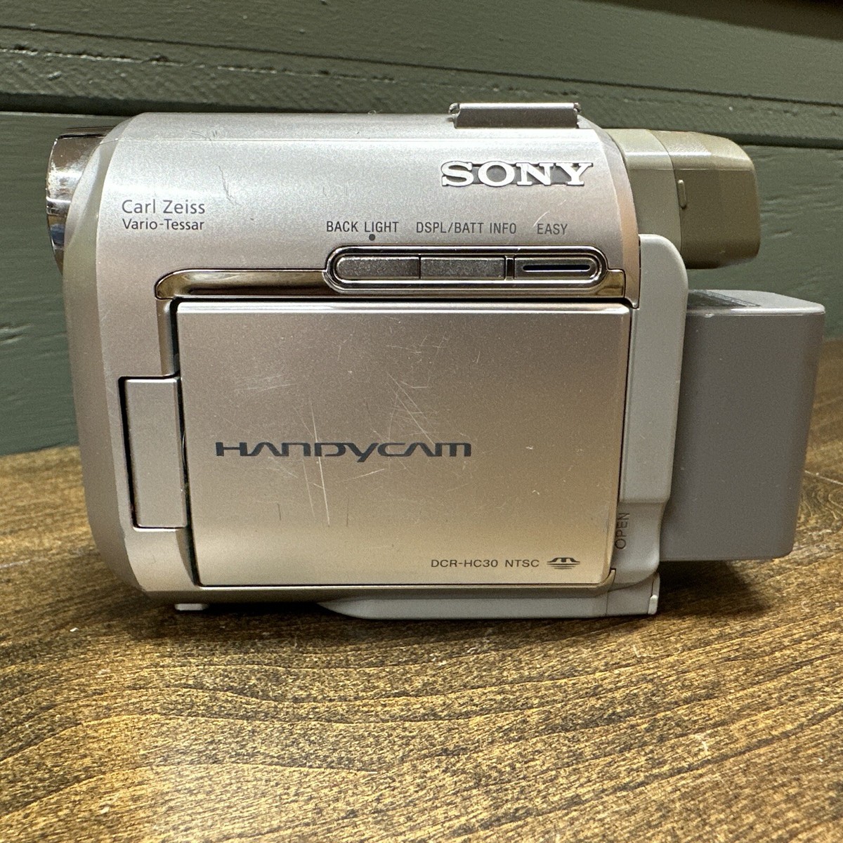 Sony Handycam DCR-HC30 Mini DV Camcorder w/ Battery PARTS ONLY | eBay