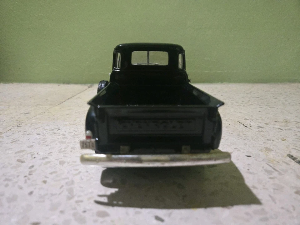 Chevrolet Pick Up 1953 1/18 Black - Image 3 of 4
