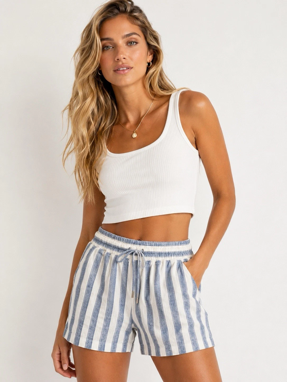 GAP Linen Blend Striped Pull On Shorts Blue White Coastal Beachy Resort Cottage
Opens in a new windo