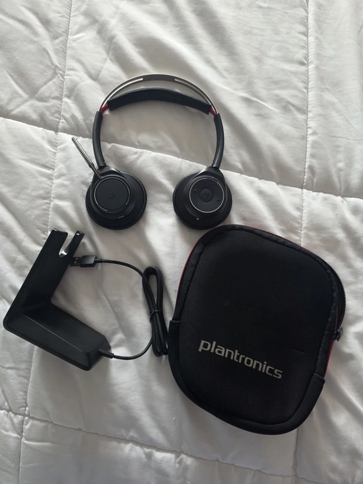 Auriculares Bluetooth Plantronics Voyager Focus B825 con base de carga USB - Imagen 1 de 1