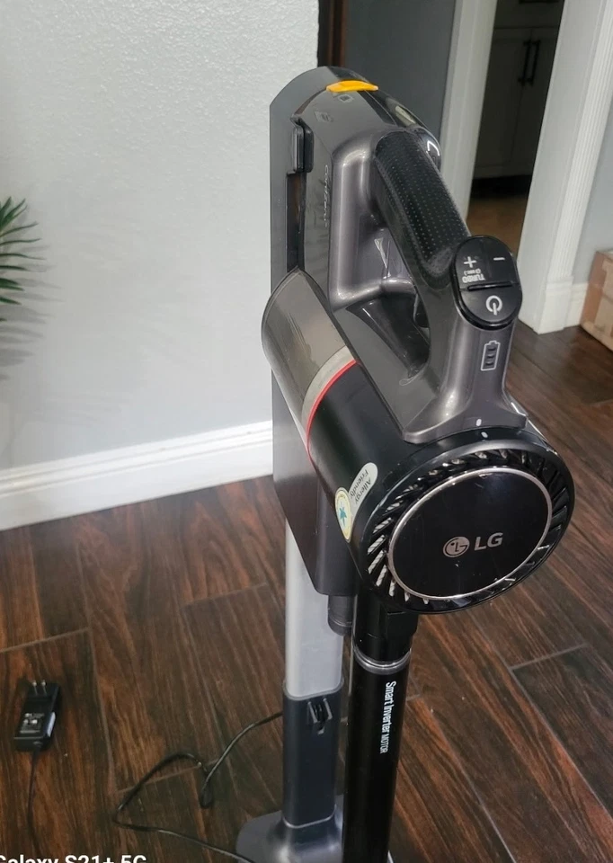 LG CordZero A9 Kompressor A927KGMS Gray Stick Vacuum Cleaner - Image 4 of 4