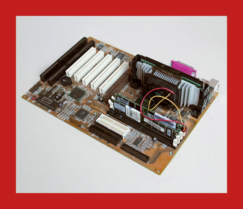 Abit BE6 rig ⭐️ CPU P3 450 + 512MB RAM - Vintage Slot 1 Scheda madre motherboard - Immagine 3 di 4