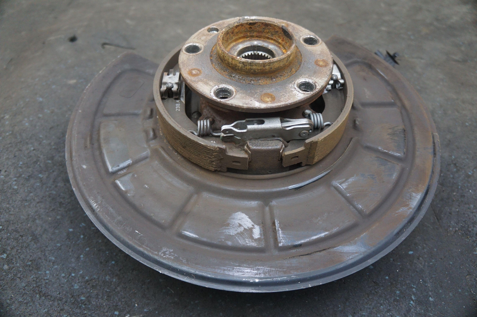 Maserati Ghibli Quattroporte RH Rear Hub Holder Assembly 670006803 