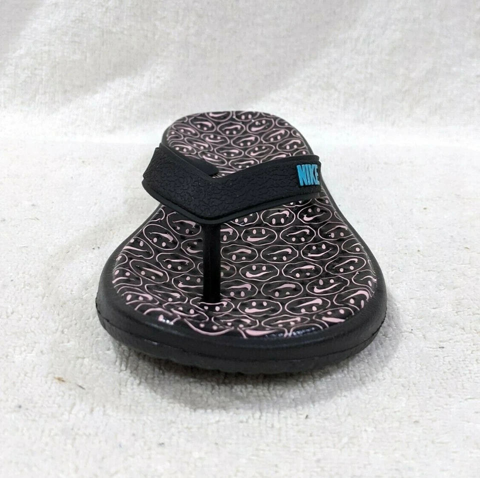 Sandalias de tanga Nike Solay negras/B-coral estampado - talla 11/12C nuevas con etiquetas 943821-001 para niñas Foto 4 de 4