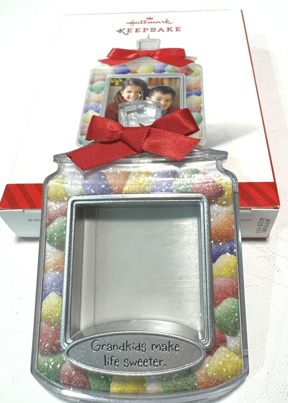 Hallmark Keepsake Ornament Grandkids Make Life Sweeter 2014