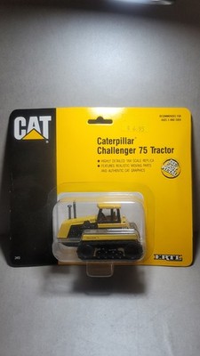 Ertl Caterpillar Challenger 75 Track Tractor  1/64 CAT-2413-7HEO-P2