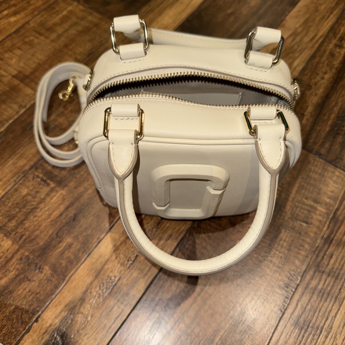 Marc Jacobs cream Shoulder Bag 'The Covered J Marc Cube' | eBay Marc Jacobs cream Shoulder Bag 'The Covered J Marc Cube' | eBay