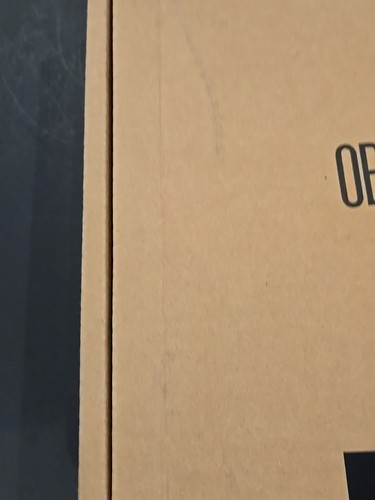 OBlack Beanie In Original Box New Color: Garnet MSRP 35.00 (D-34) - Picture 7 of 7