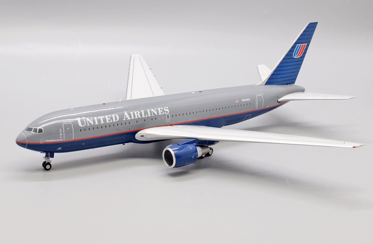 BOEING 767-200 UNITED AIRLINES REG: N608UA WITH STAND