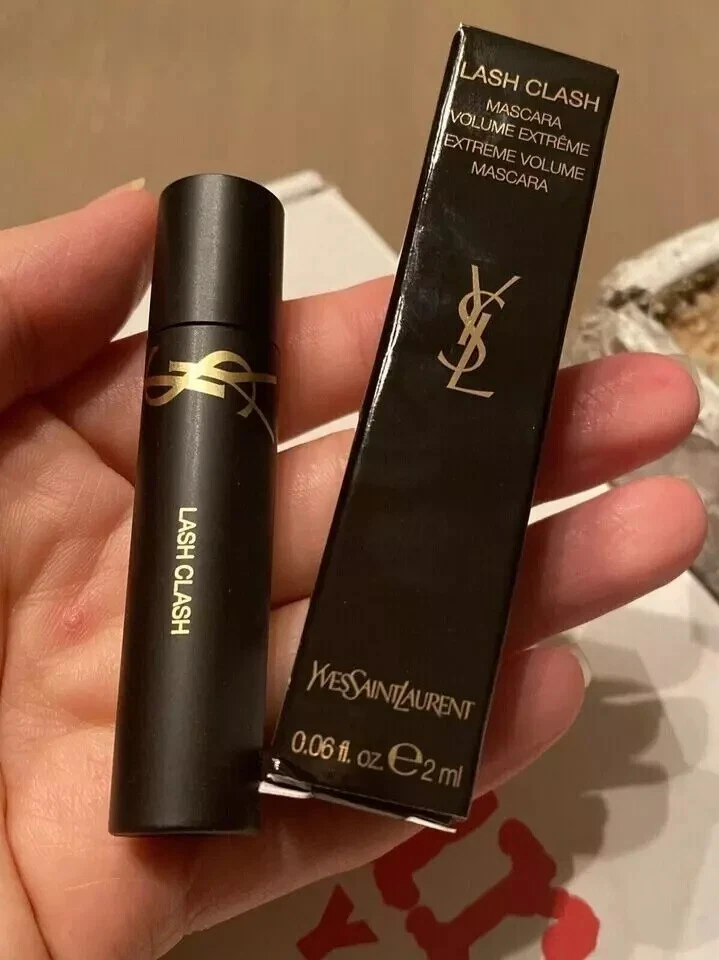 Máscara de pestañas Yves Saint Laurent YSL Lash Clash Extreme Volume MINI 0,06 oz, 2 ml Foto 3 de 4