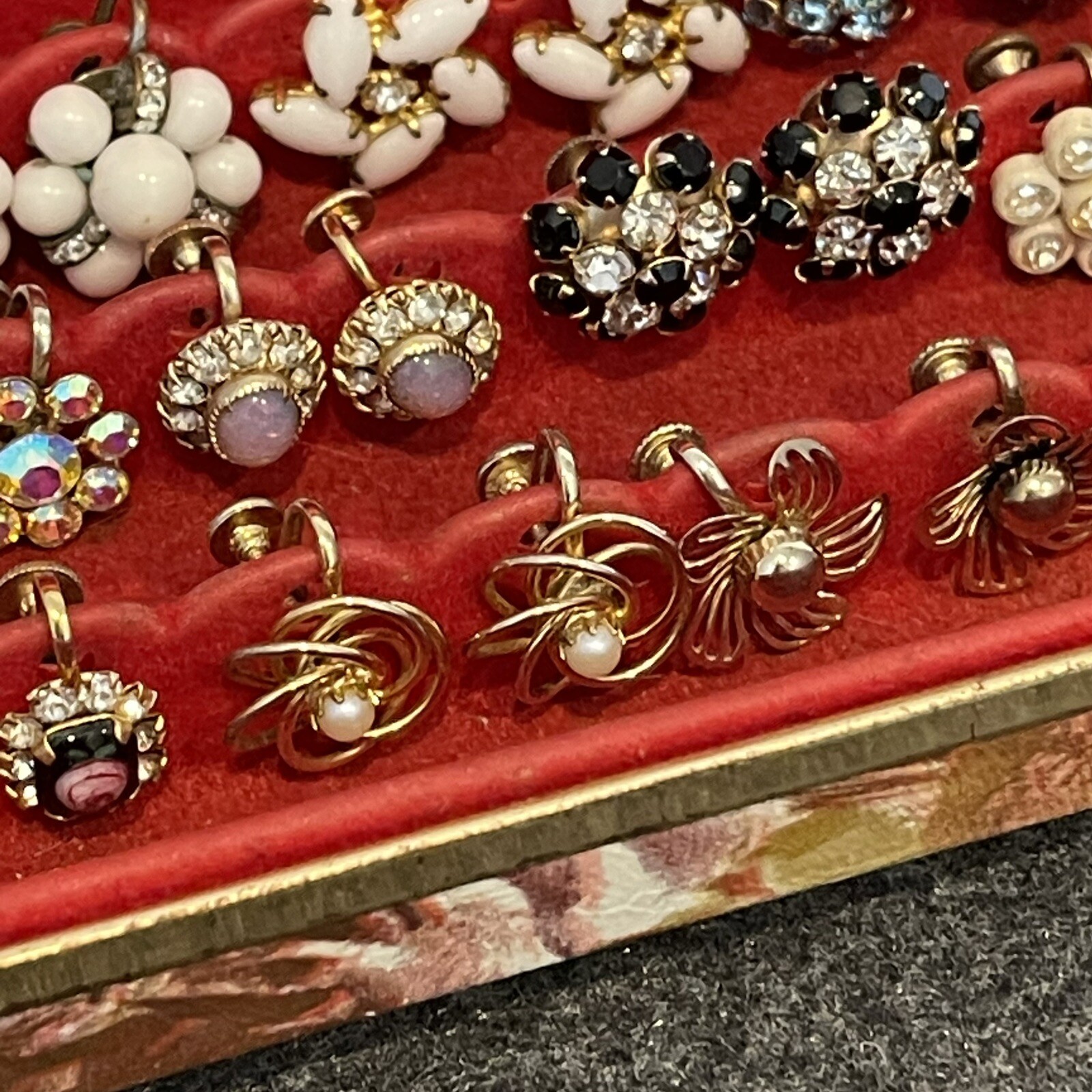 Vintage Screw Back Earrings Lot Of 14 Milk Glass Rhinestones Faux Pearl