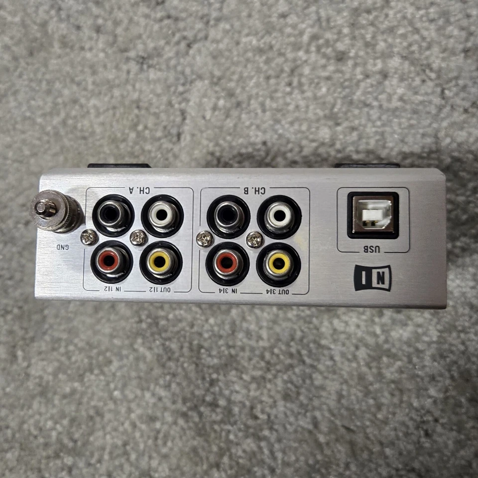 NATIVE INSTRUMENTS - Audio 4 DJ - USB Audio Interface - Sound Card - And More - Image 3 of 4