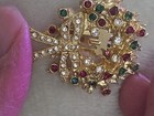   Vintage Tara Gold Tone Multi Color Crystal Christmas Wreath Clip On Earrings — photo 9