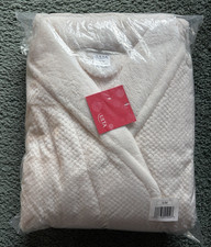 NEW Ulta Beauty Women's Plush Robe ULTRA Soft Belted Bathrobe Ivory Faux Fur-S/M