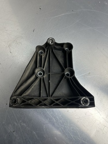 BMW 5er E60/E61 Lagerbock Klimakompressor – Originalteil 7792202-03