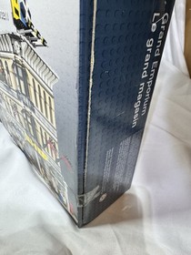 LEGO Creator Expert: Grand Emporium 10211 - Complete with Box and Instructions