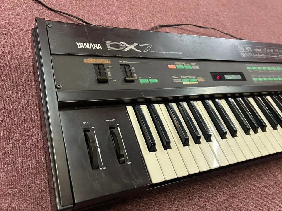 Yamaha DX7 Tested and Working 61 Key Synthesizer Vintage From Japan - Image 2 of 4