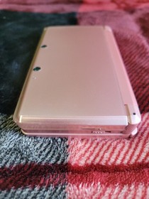 Nintendo 3DS Console (Pink Edition) W/Stylus, Charger and 2GB SD Card - TESTED