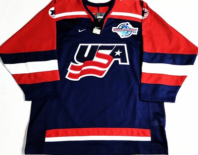 NWT-L TEAM USA OFFICIALLY LICENSED W/ 2004 WORLD CUP