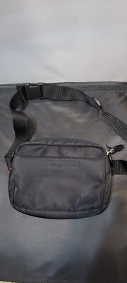Esprit Waist Bag Classic Nylon Fanny Pack Wallet  Black