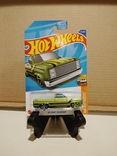 Hot Wheels 2022 Green 83 Chevy Silverado 114/250