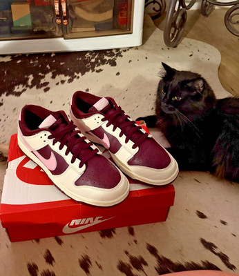 Size 8.5 - Nike Dunk Low Premium Valentine's Day