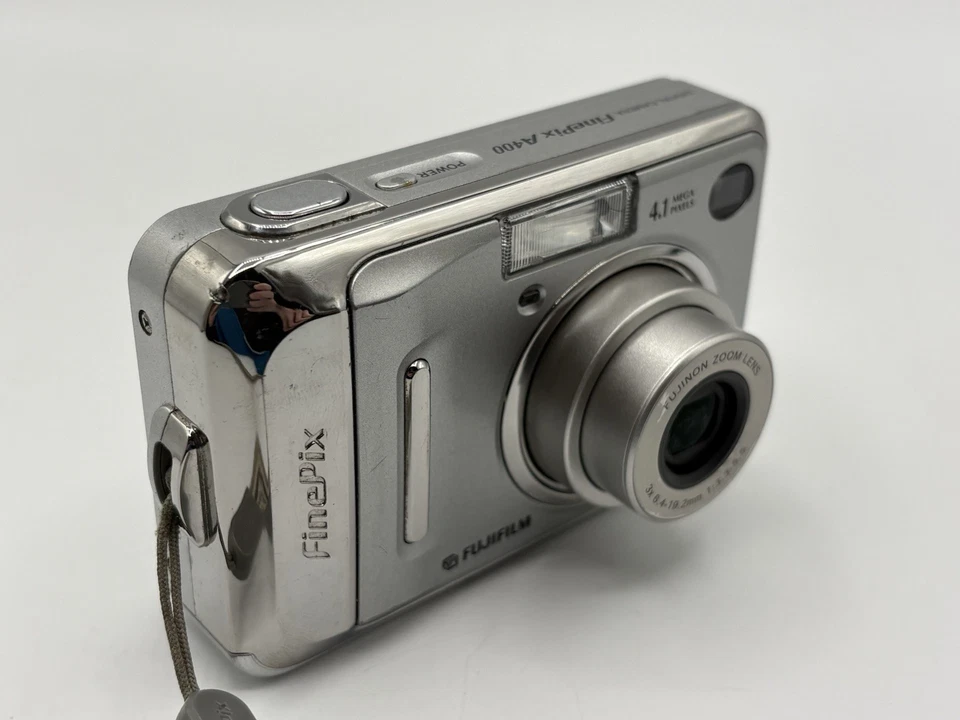 Fujifilm FinePix A400, photo 1 of 5