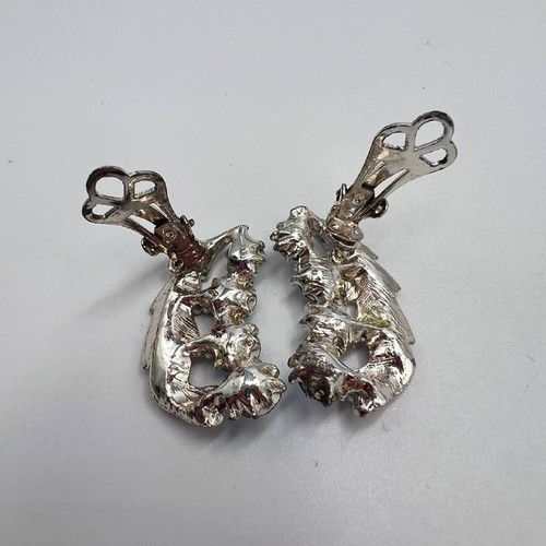 Vintage 1960s Clip On Earrings | Blue Aurora Borealis Rhinestones | Silver Tone - 第 2/8 張圖片