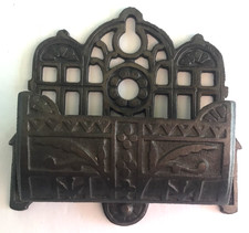 Antiguo soporte seguro Eastlake Gothic Revival Match de hierro fundido calado c1870
