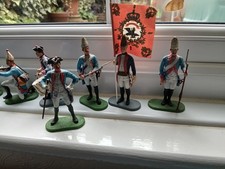 painted plastic toy soldiers 1/32