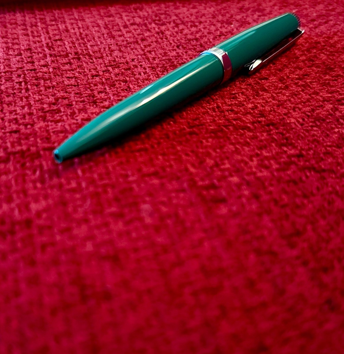 Rolex Emerald Green Twist Ballpoint Pen + Pen Pouch - Promotion